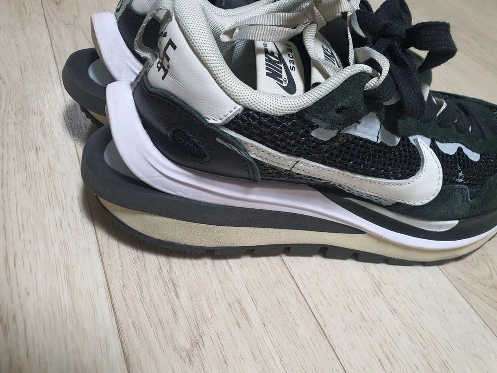 240 나이키 사카이 운동화 스니커즈 신발 240사이즈 완전깨끗해요 이미지