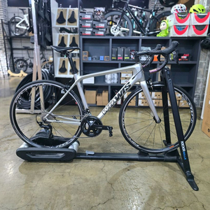 위아위스 프로스트 카본 105 로드자전거 팝니다. 이미지