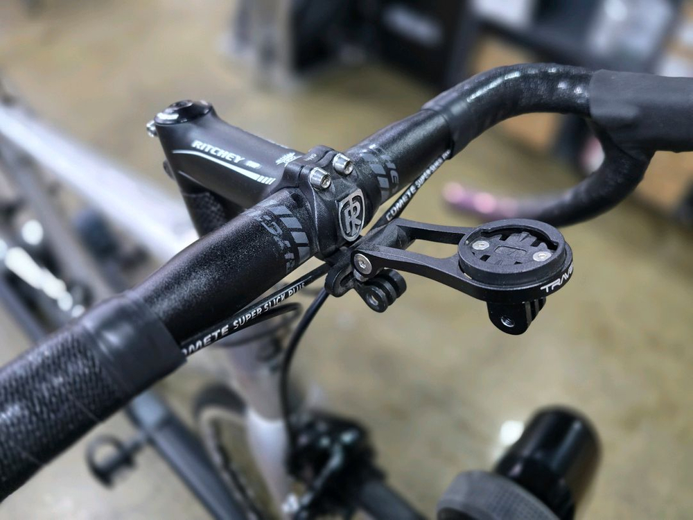 위아위스 프로스트 카본 105 로드자전거 팝니다. 이미지