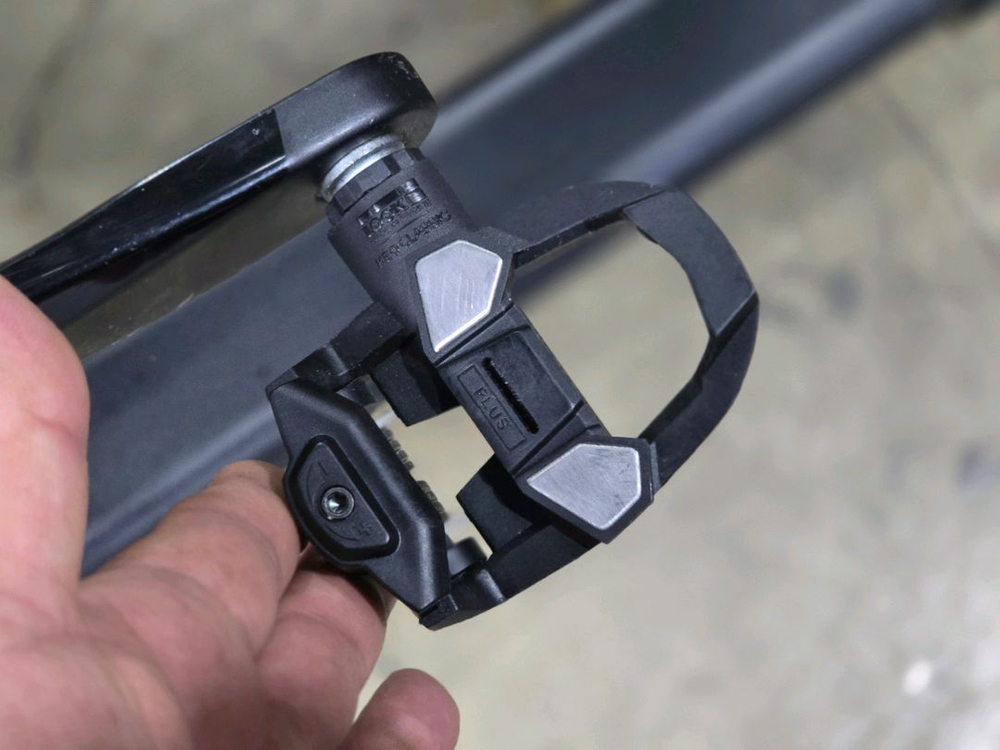 위아위스 프로스트 카본 105 로드자전거 팝니다. 이미지