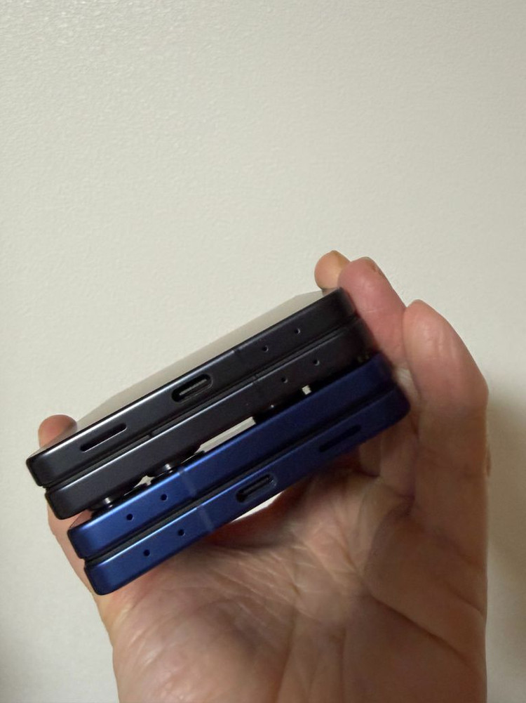 갤럭시Z플립7 512G 새제품급(블랙1대) 이미지