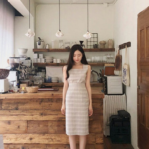 프롬데이원 체크 투피스 휴양지 코디 체크 스커트 아오이유우 롱스커트 롱치마 체크 나시 이미지