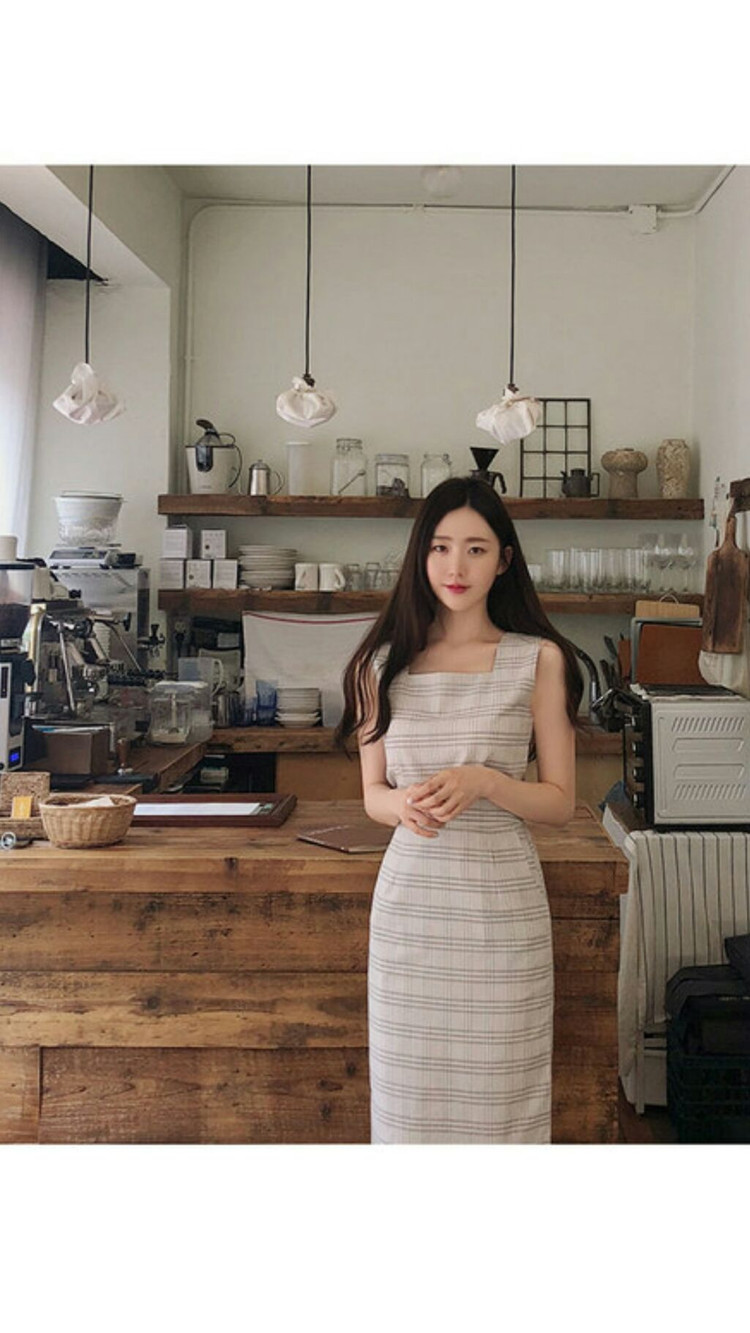 프롬데이원 체크 투피스 휴양지 코디 체크 스커트 아오이유우 롱스커트 롱치마 체크 나시 이미지