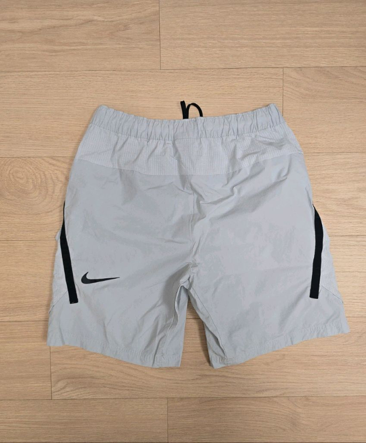 나이키 스포츠웨어 테크팩 카고 반바지 S(30-32) 이미지
