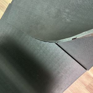 헬스 고무 바닥 매트 1m x 1m 1.5t 4장 팝니다 이미지