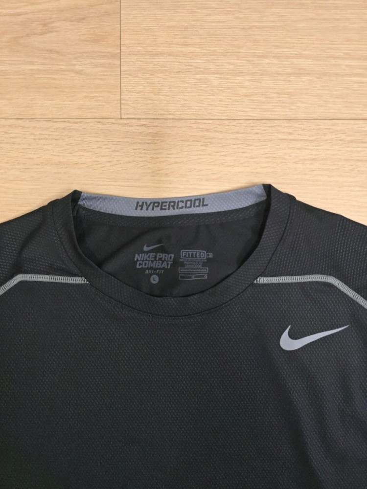 나이키 프로컴뱃 하이퍼쿨 반팔 언더레이어 L(105) 이미지