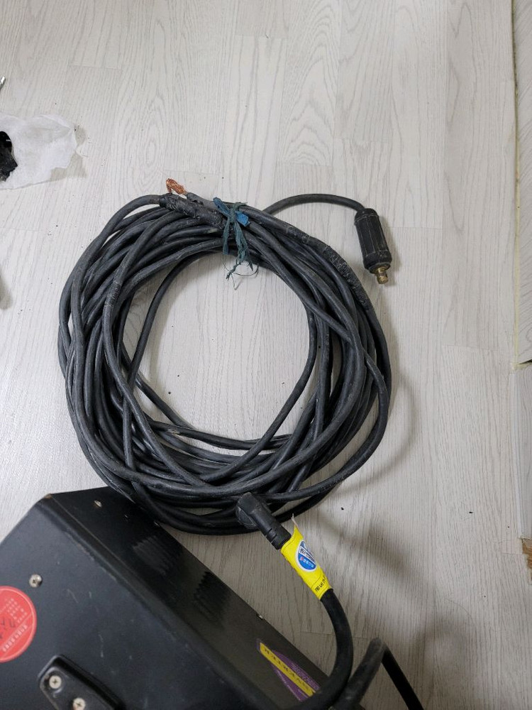 현장 고용량 아크용접기 세트 싸게팝니다.(홀더선,리드선 포함) 이미지