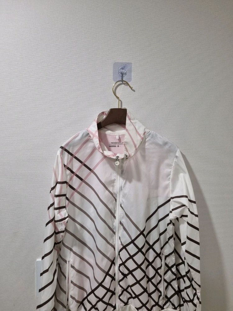 나이키골프 여성 바람막이 이미지