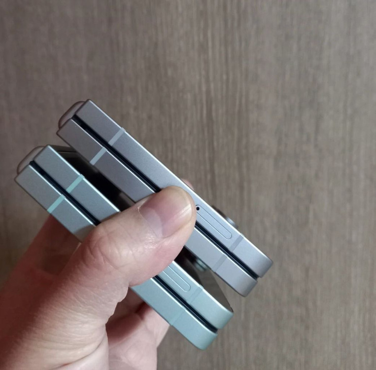 갤럭시Z플립6 256G 새것급(민트1대) 이미지