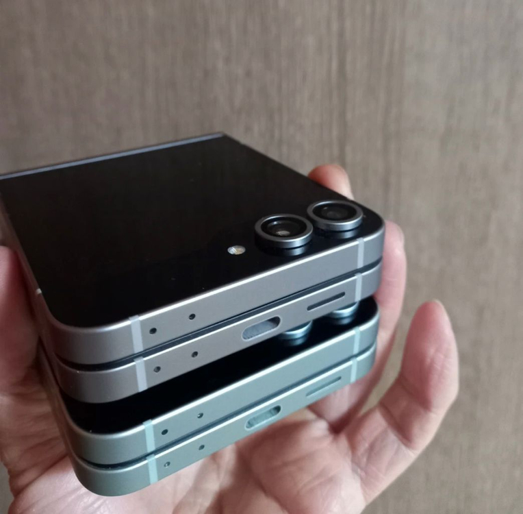 갤럭시Z플립6 256G 새것급(민트1대) 이미지