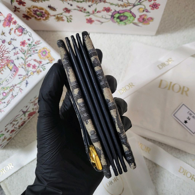 [풀구성] 디올 오블리크 새들 아코디언 카드지갑 이미지