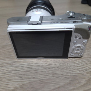 Nx300m 미러리스 카메라 + 렌즈 세트 이미지
