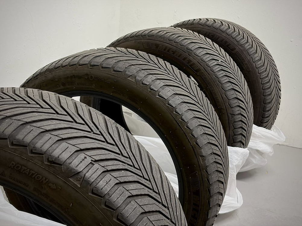 미쉐린 CC2 235/45R18 4개 일괄 판매 이미지