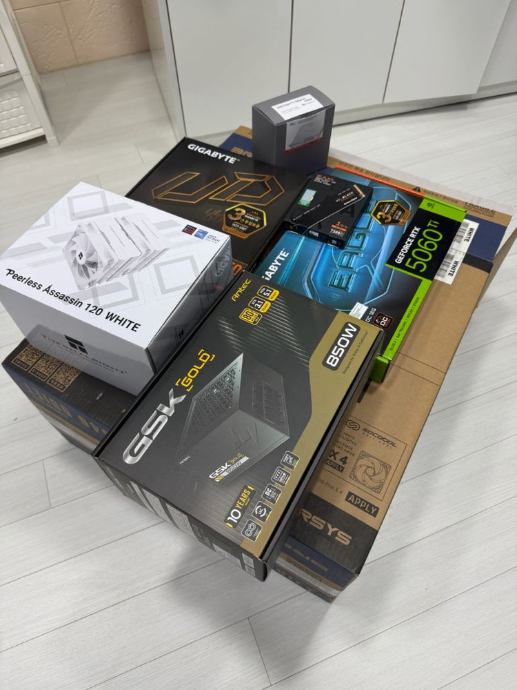 << 7800X3D/5060Ti >> PC본체+모니터 팝니다 이미지