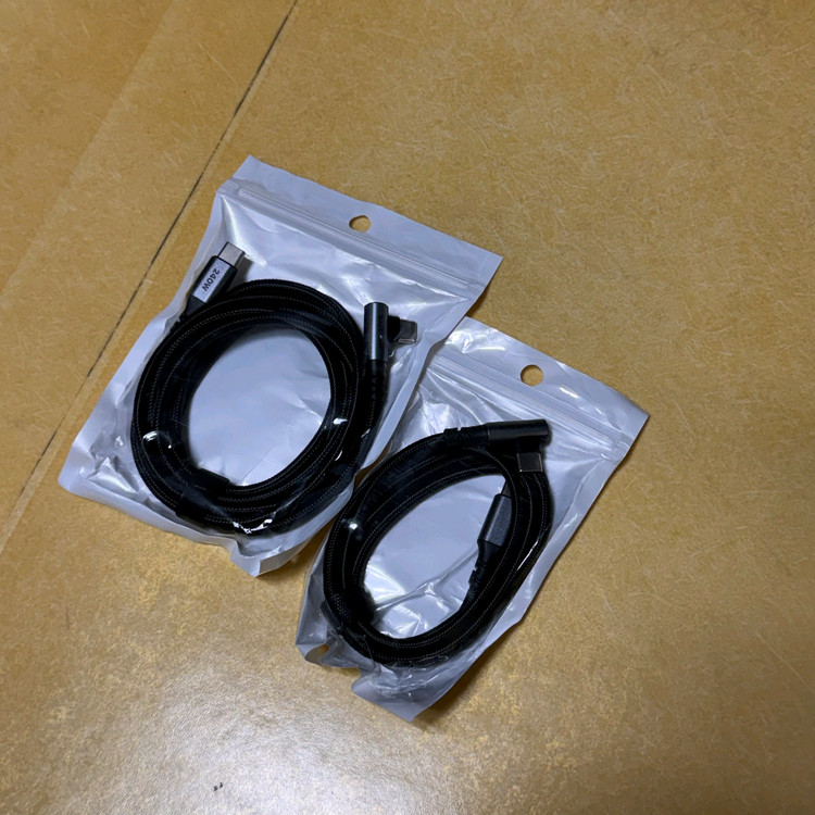 베이직기어 240W PD 90도 꺾임 C to C 초고속 충전 케이블 1m + 2m 미개봉 새상품 판매합니다. 이미지