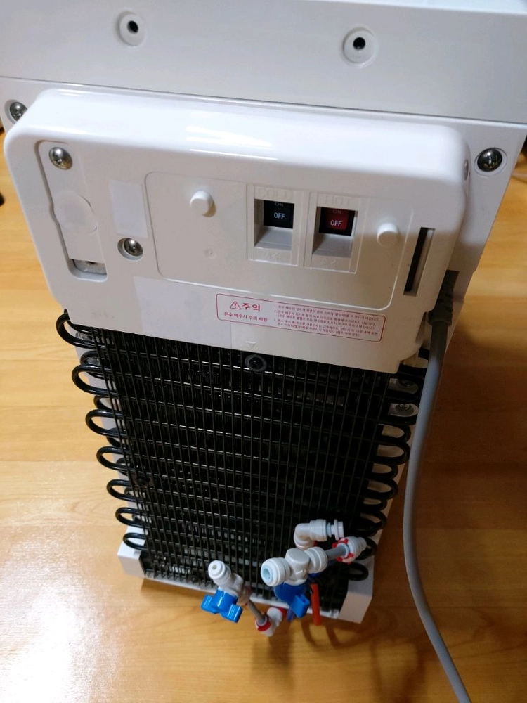 쿠쿠 냉온정수기 이미지