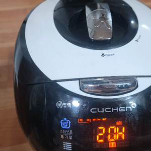 밥맛 하나는 전국 최고! 쿠첸 명품철정 IH 압력밥솥 (10인용)출시 당시 신품가: 약 50만 원 ~ 60만 원대 이미지