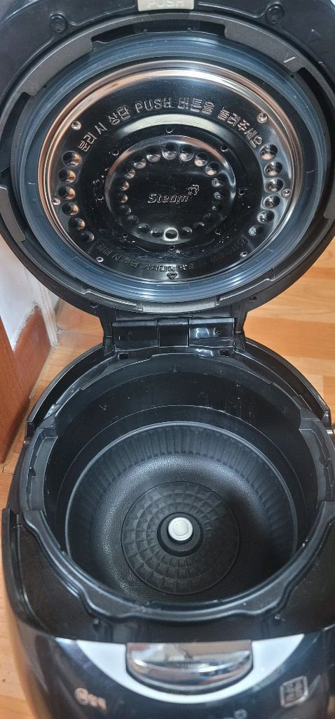 밥맛 하나는 전국 최고! 쿠첸 명품철정 IH 압력밥솥 (10인용)출시 당시 신품가: 약 50만 원 ~ 60만 원대 이미지