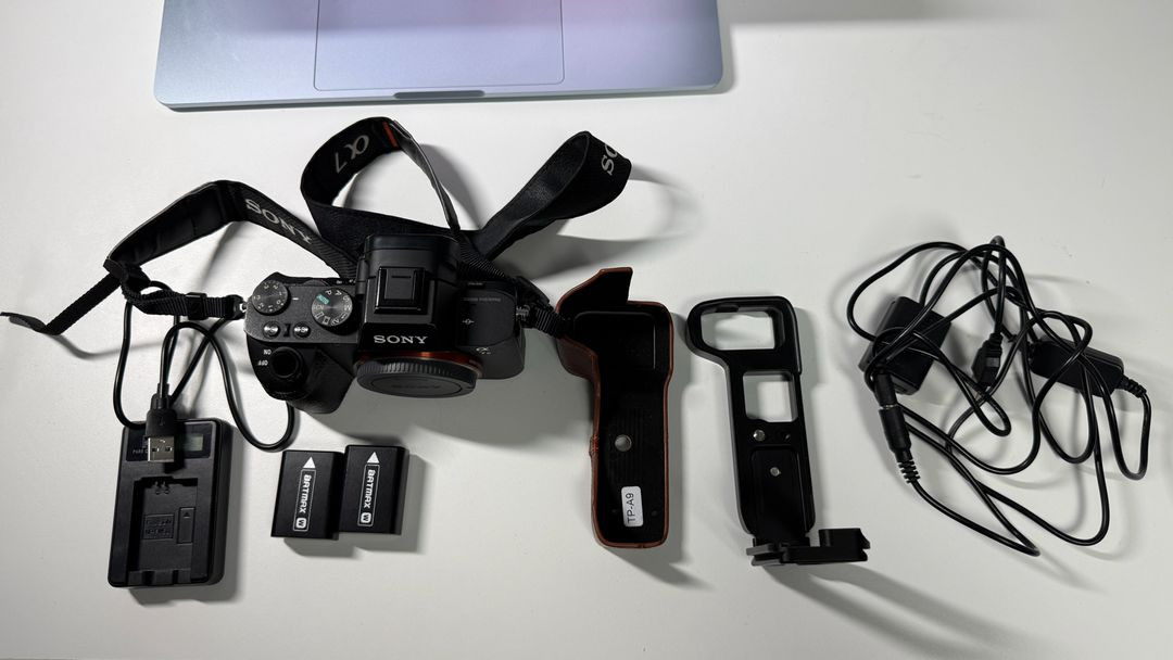 소니 A7m2 풀프레임 미러리스 카메라 풀박스 이미지