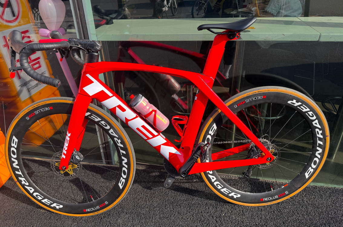 트렉 마돈 sl6 트랙 마돈 (풀카본 로드 자전거) 이미지