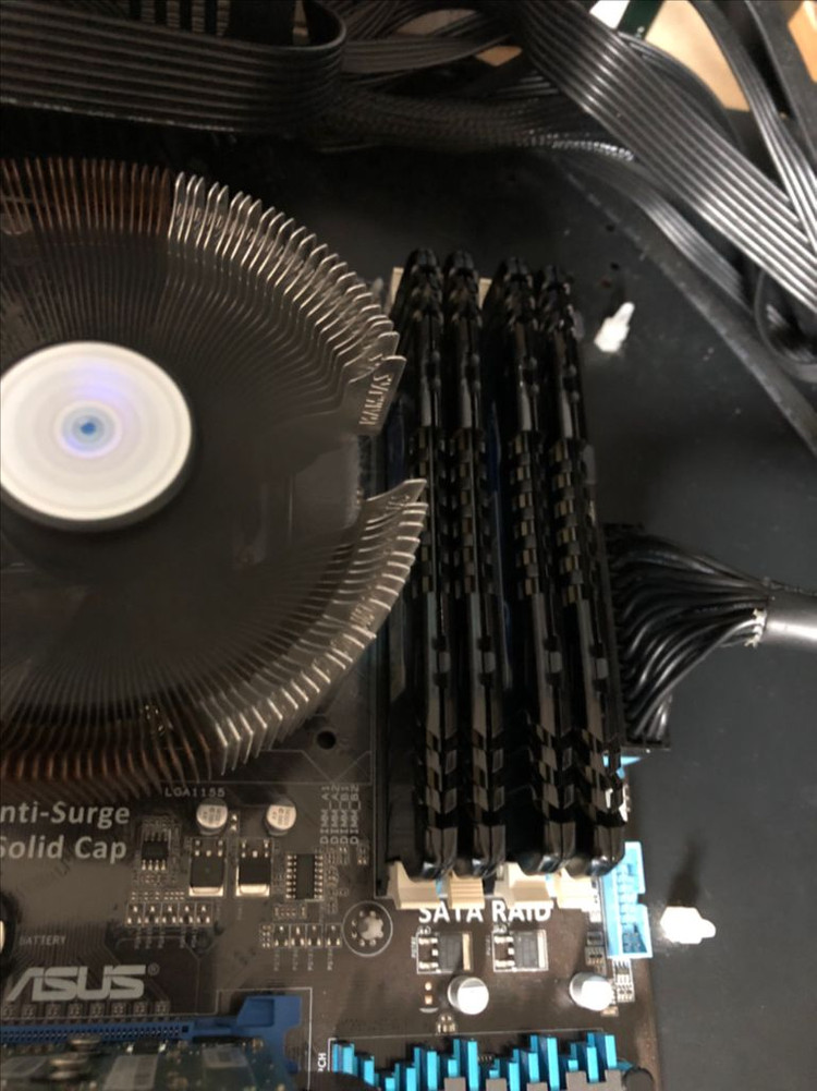 노테스트 하자있는 자재용 지스킬 DDR3 2400 8GB 립죠스Z 4장(내용 필독) 이미지