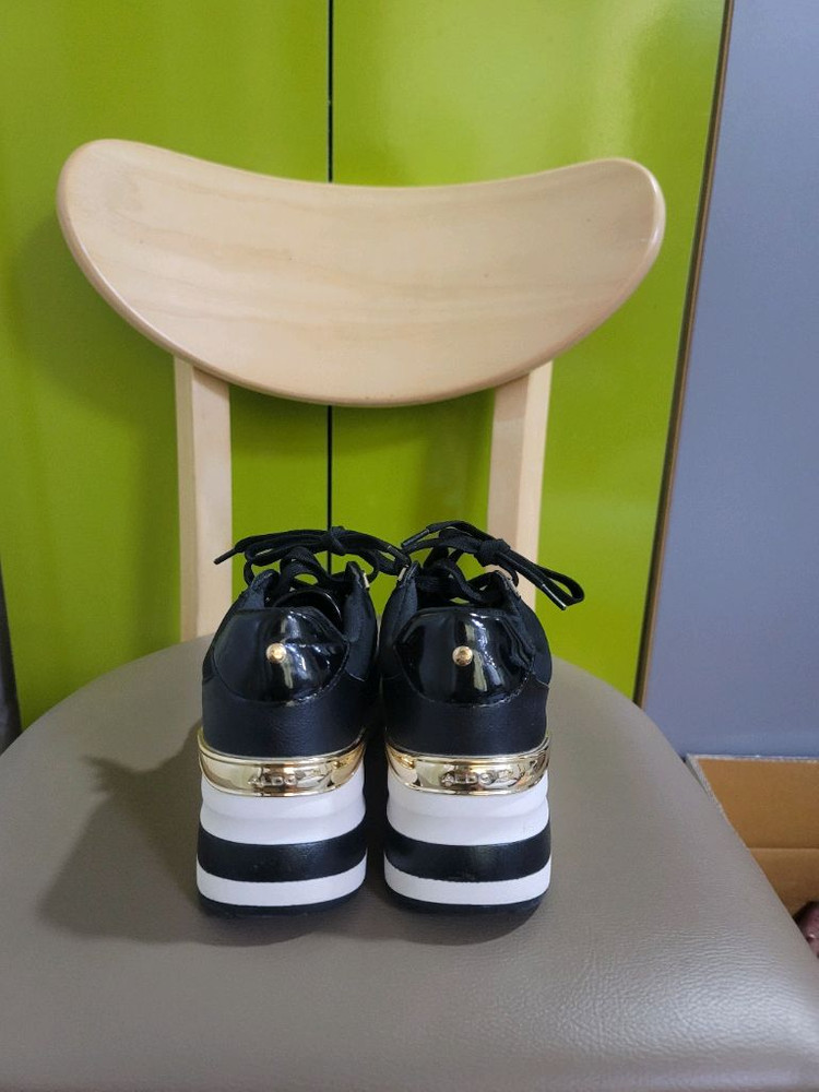 ALDO 블랙 플랫폼 스니커즈 8 이미지