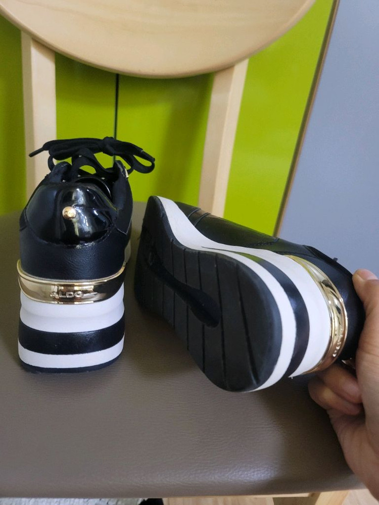 ALDO 블랙 플랫폼 스니커즈 8 이미지