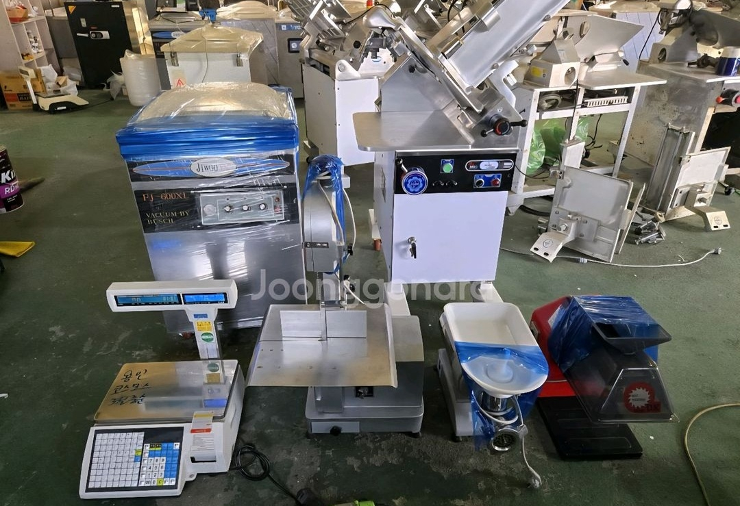 알앤에프 수직냉동(마트/정육시설 쇼케이스판매) 이미지