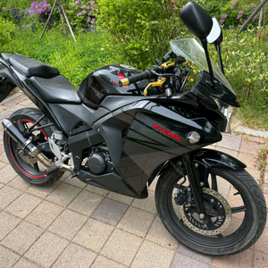 혼다 cbr125 16년형 풀배기 짧은키로수 판매합니다 이미지