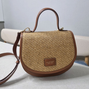 질스튜어트 크로스백 이미지