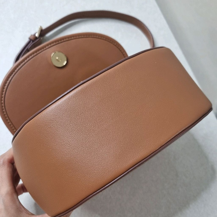 질스튜어트 크로스백 이미지