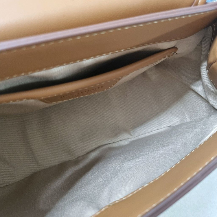 질스튜어트 크로스백 이미지