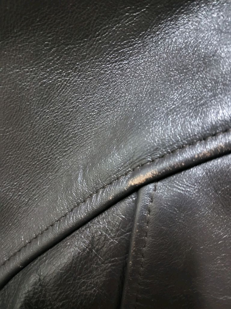 US AUTHENTIC MFG A-2 가죽자켓 이미지