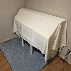 야마하 디지털피아노 CLP-785 유광화이트 팝니다 이미지