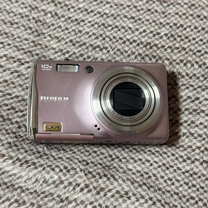 후지필름 finepix F80EXR 핑크 디카 이미지