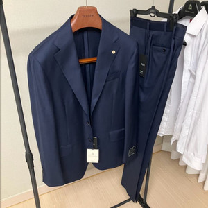 지이크 수트 (kiton 까를로바베라 원단 이미지