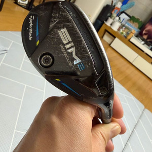 테일러메이드 심2 레스큐 유틸 22도 4번 스탁 70R 이미지