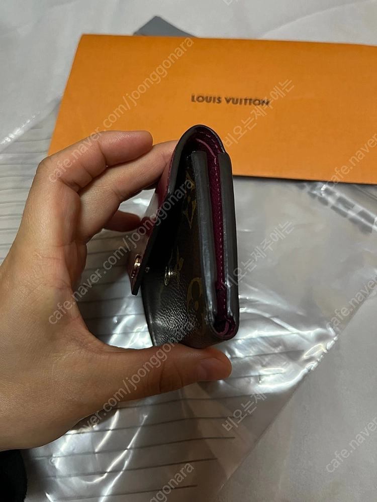 정품 루이비통 조에월릿 지갑 이미지