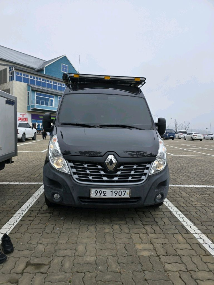 중고 캠핑카 이미지