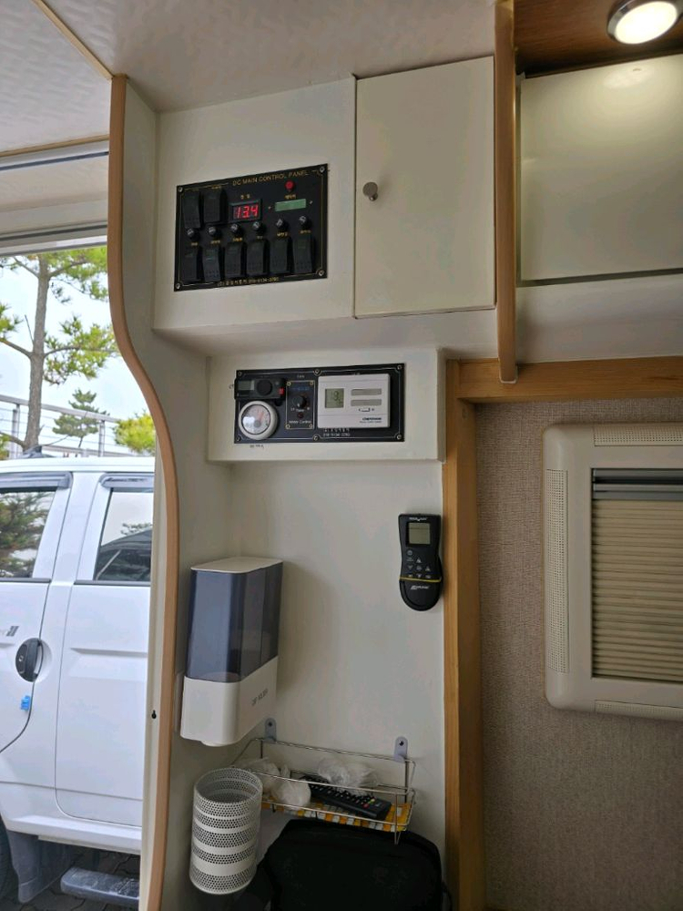 중고 캠핑카 이미지