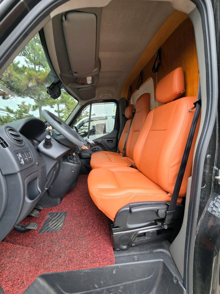 중고 캠핑카 이미지