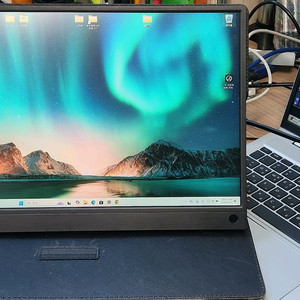 제우스랩 P15A FHD IPS 휴대용 오니터 풀박스 신품 이미지