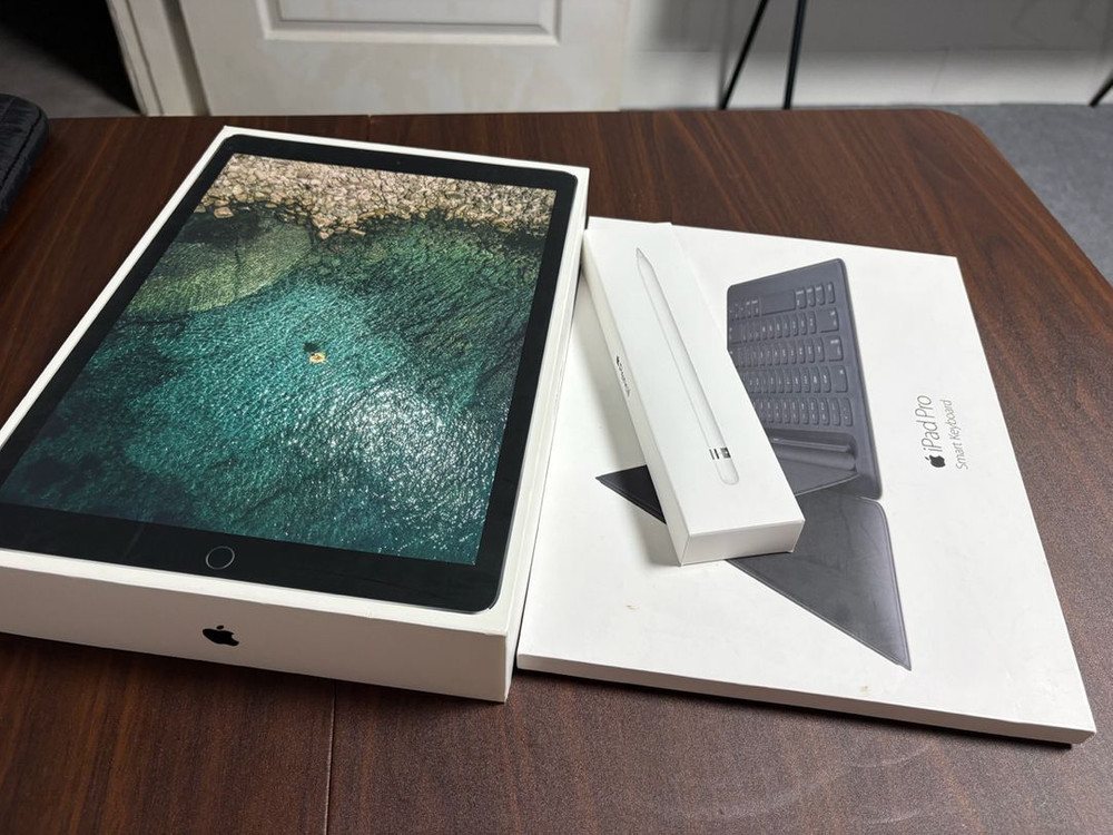 아이패드 프로 12.9 2세대 256기가 + 스마트키보드 + 애플펜슬 이미지