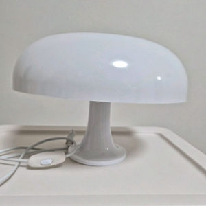 테이블 램프 이미지