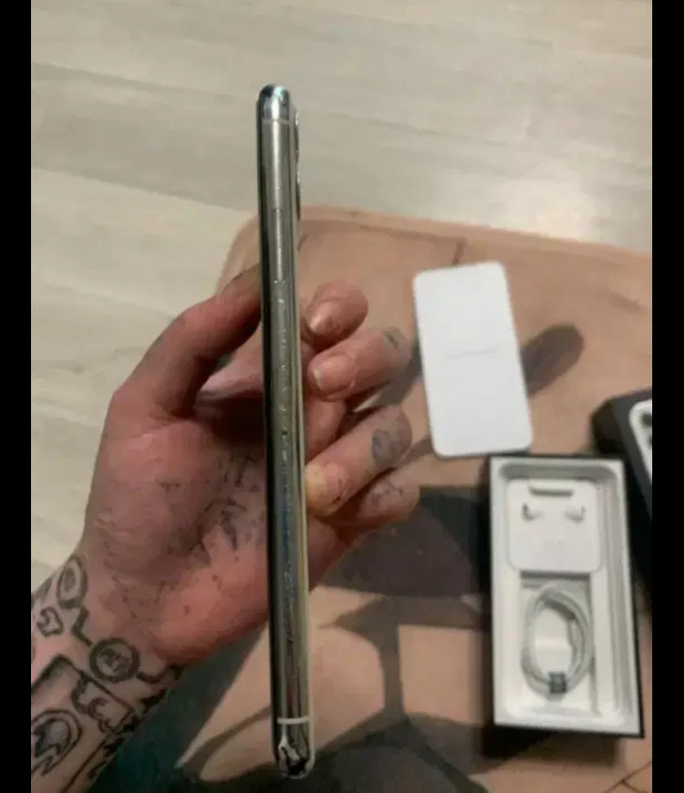 아이폰11 프로맥스 64g 풀박 이미지