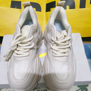 아이보리색 여성 스니커즈230 무료배송 이미지