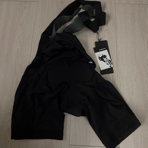 새상품 아소스 이큅 R 빕숏 S9 블랙 xl사이즈 이미지