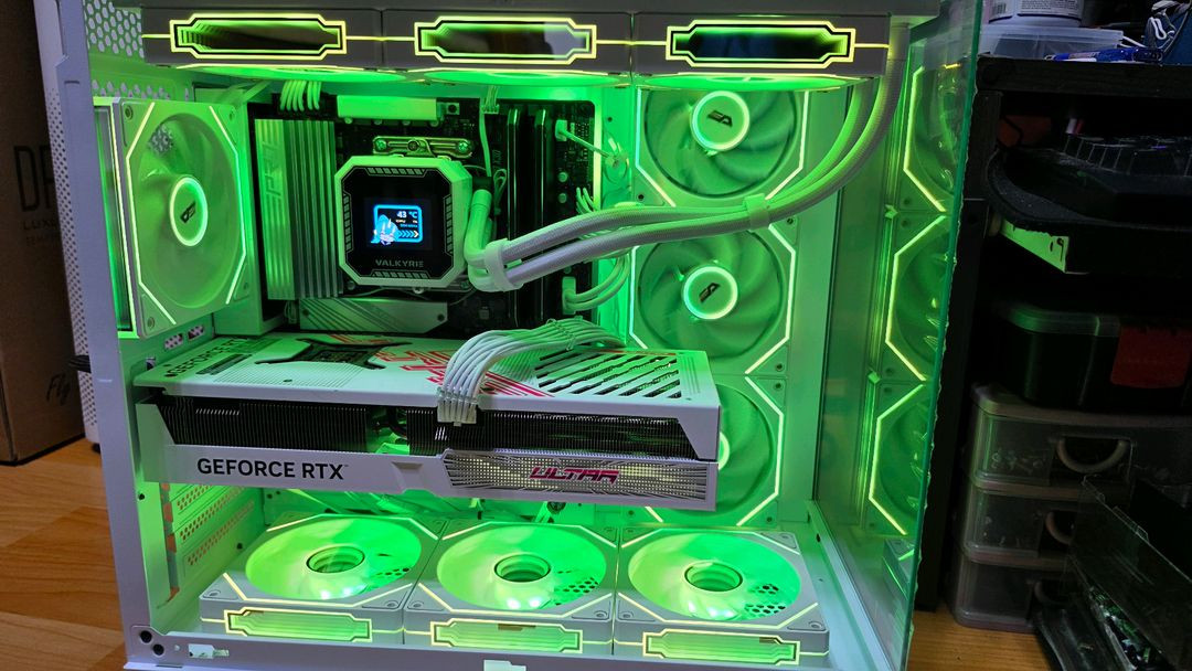 라이젠9 7950x3d rtx4070ti super 램64g 컴퓨터 본체 이미지