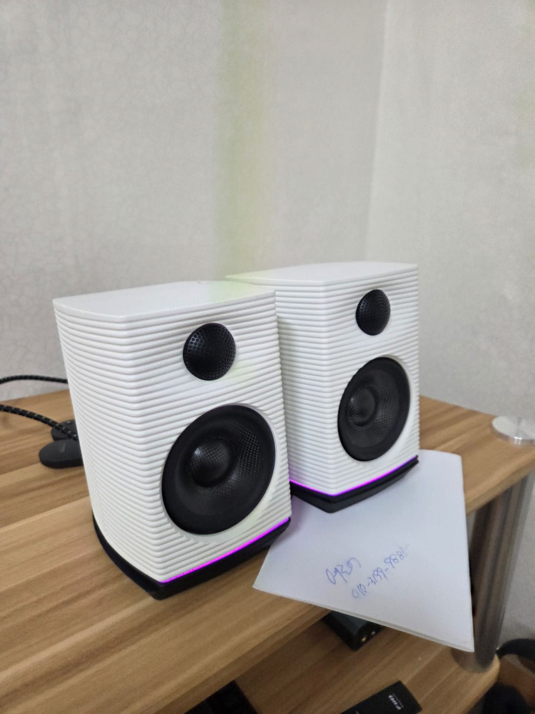 북쉘프 스피커 이미지