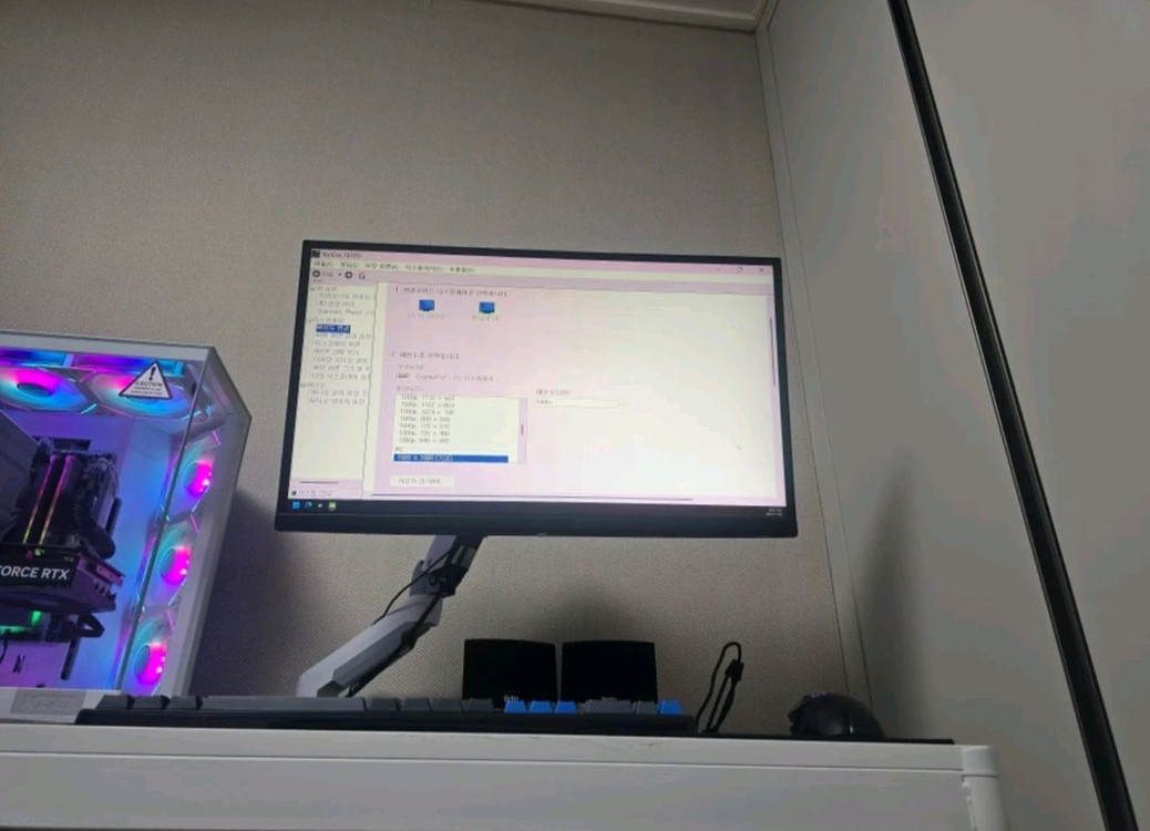 540hz 무결점 게이밍 모니터 TFG24F54T 신품급 팔아요 이미지